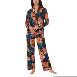 NWT Room Service Shawl Collar Pajama Set (orange tigers) size small